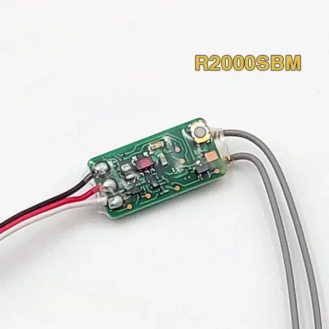 Высоковольтный выходной сигнал SBUS S-FHSS Ультрамикроприемник R2000SBM