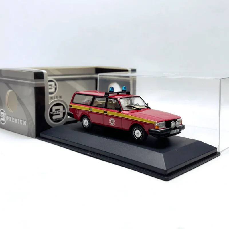 Triple9 Diecast 1:43 Scale 240 Fire Command Vehicle Alloy Car Model Holiday Gifts Collection Static Display Ornament
