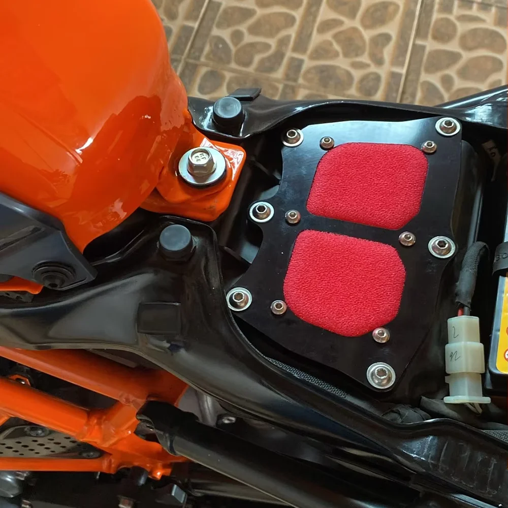 For KTM DUKE 390 250 200 125 DUKE DUKE390 250 390 Adventure 250 ADV RC125 RC390 RC Motorcycle Accessories Air Filter Box Cover