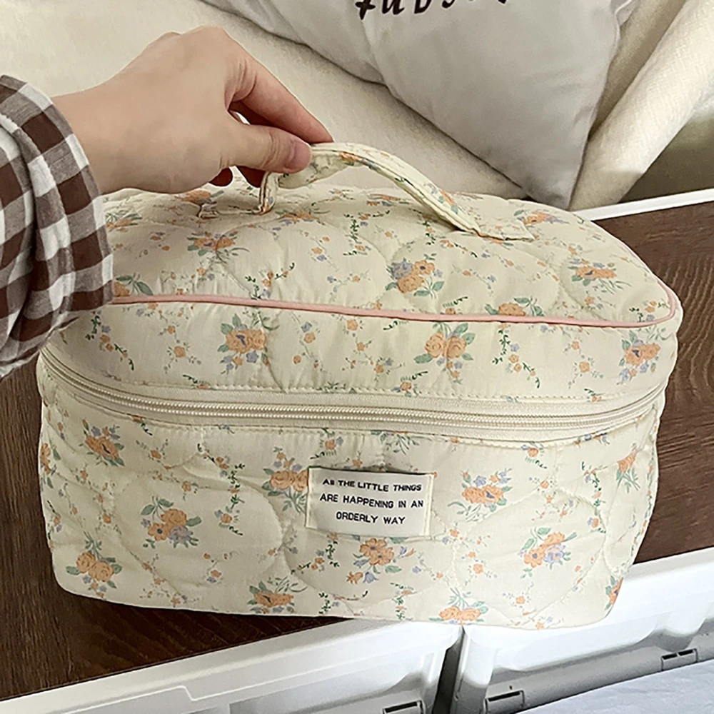 Vintage Floral Cosmetic Bag For Women Plaid Soft Cotton  Female Travel Makeup Case Quilted Cotton Flower Small Handbags