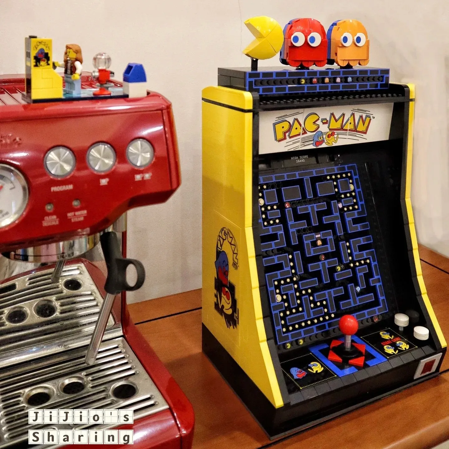 

In Stock 2651pcs Creative Pac Arcade Cabinet Compatible ICONS 10323 Building Blocks Assembly Bricks Toy for Children Gifts