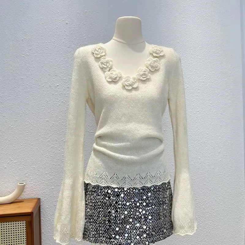 

Новый женский элегантный однотонный вязаный пуловер, свитер, осень-зима, модные тонкие повседневные топы с v-образным вырезом и аппликацией, расклешенными рукавами
