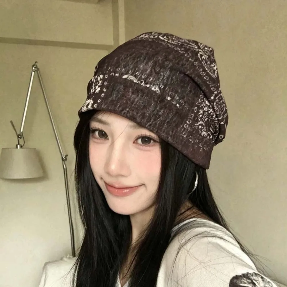 Vintage Paisley Beanie Versatile Style Thin Fabric Breathable Slouchy Hat Soft Touching Retro Print Face Framing Bonnet