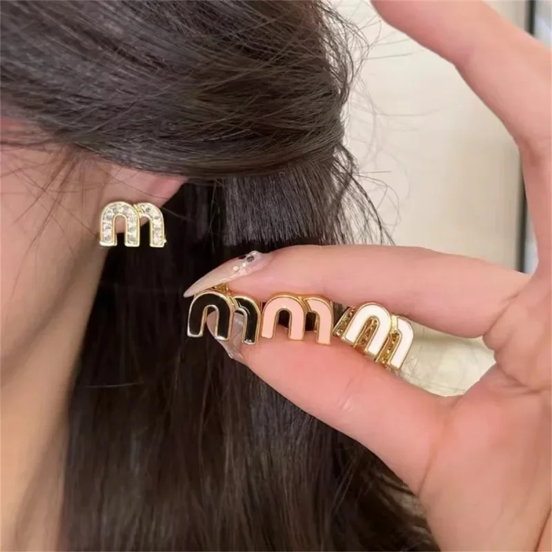 

EVISPOL 18K Gold-plated Titanium Steel Letter M Stud Earrings for Women Delicate Cute Tiny Earrings Piercing Jewelry Gift