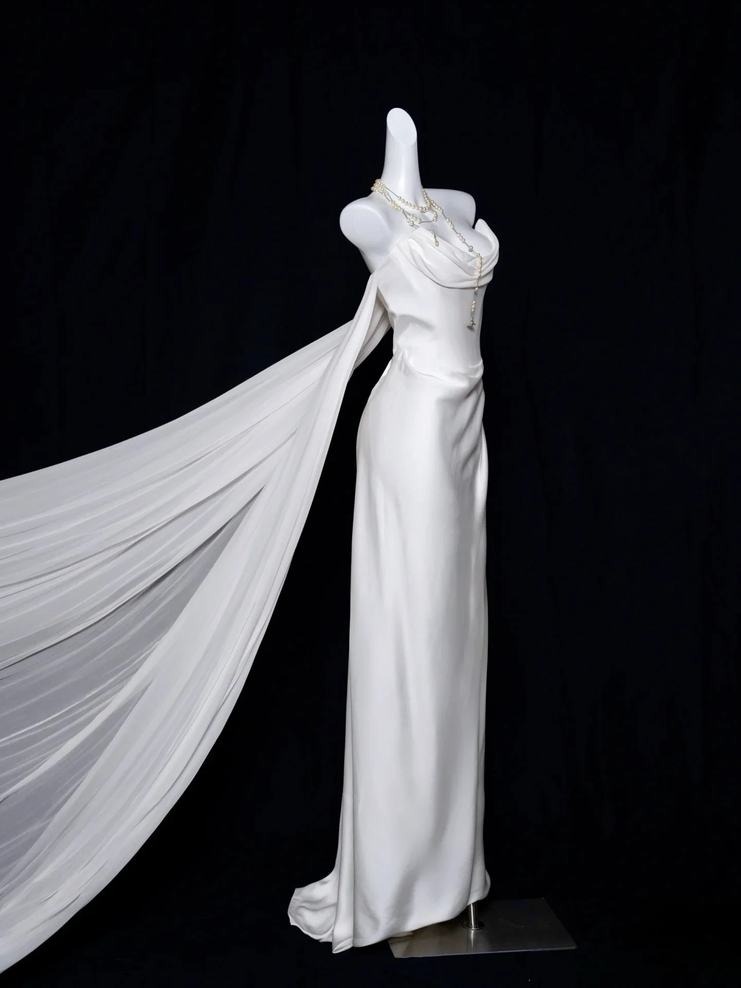 Modern Elegant White Wedding Dress Mermaid Hanging Neckline Sliming Long Trailing Greek Goddess Ladies Parties Evening Dinners