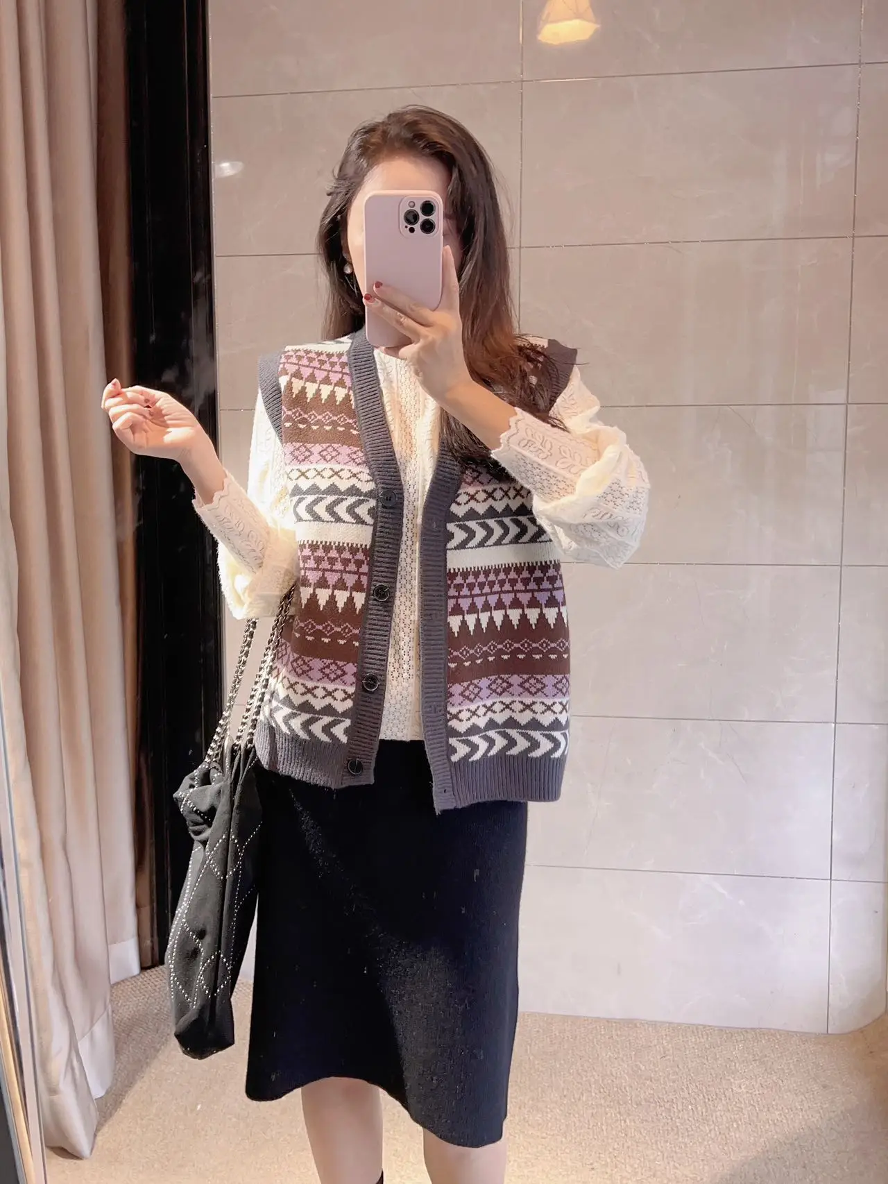 

Thi Warm Woolen Knitted Sweater with Romantic Vintage Floral Pattern Princ Sle for Women Purple Color French Sle Car...