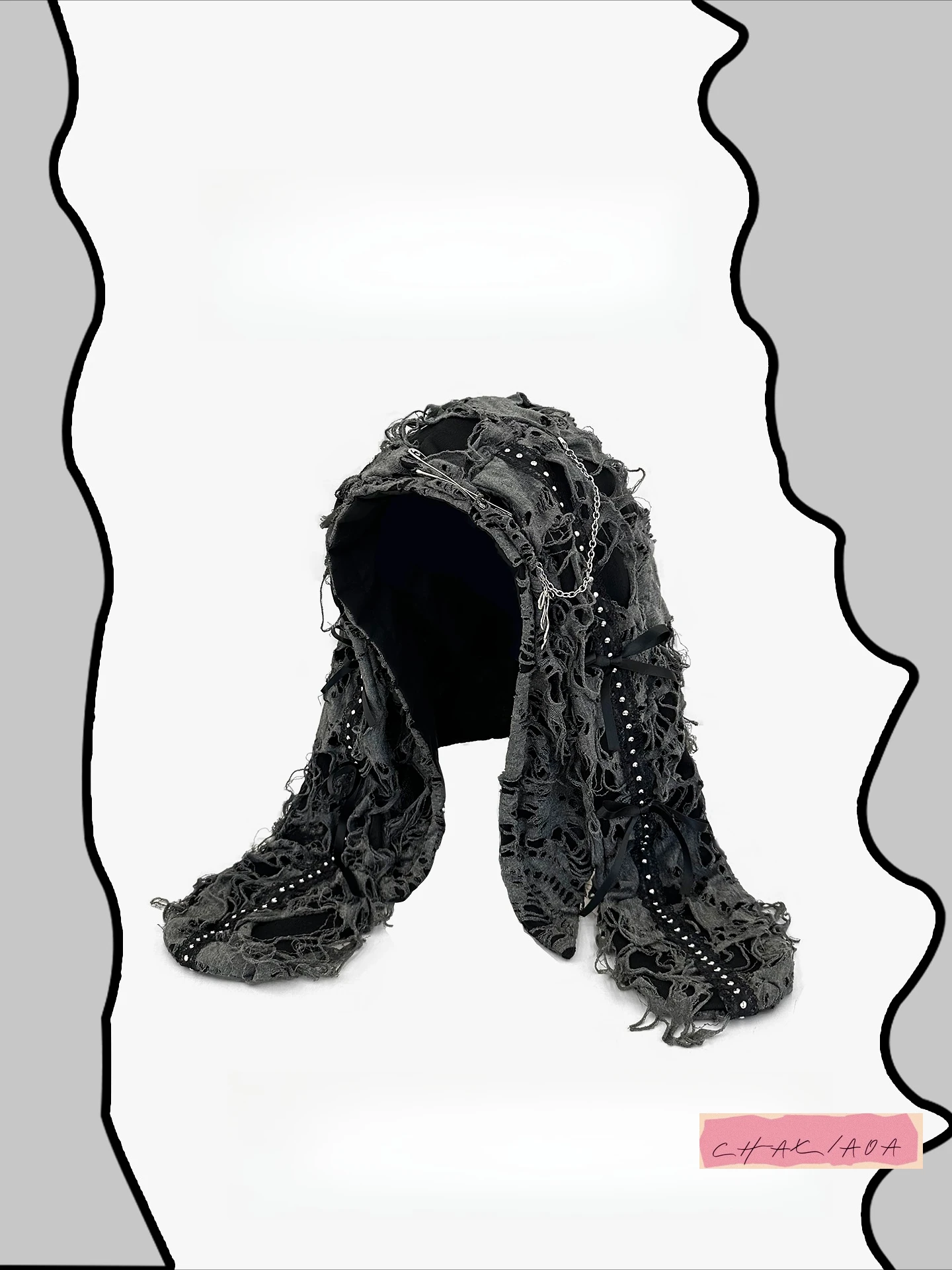 

2025 Spring and Autumn Dark Wasteland Wind Punk Chain Long Ears Pullover Hat Children Broken Sense Beggar Hole Street Ear Hat