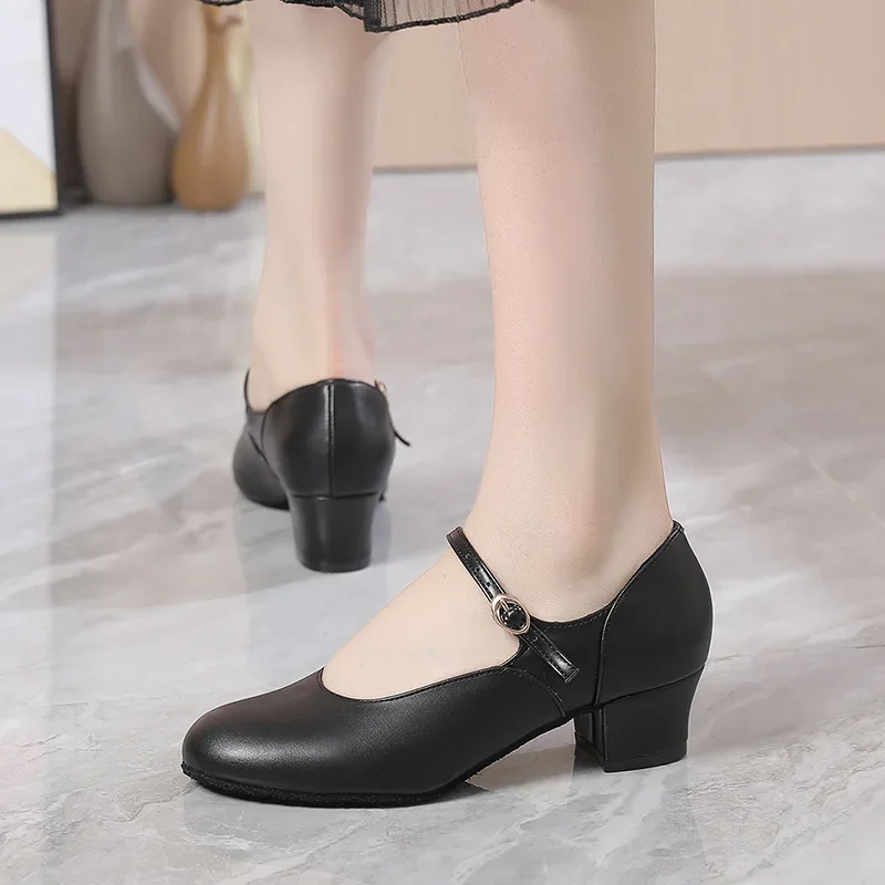 Thumbnail 4 - #37 Ranked Middle Heel Shoes Picks in 2026