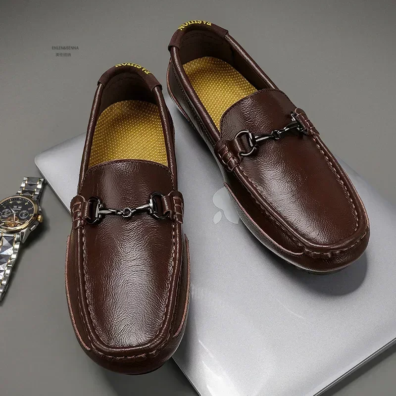 38-47 fashion men\'s shoes genuine leather loafers Mens casual new designer driving high quality Boy Free Shipping