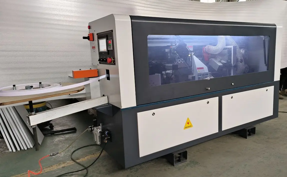 2024 neues Modell voll automatische Holz bearbeitungs möbel Herstellung Platten säge Holz mdf kdt PVC Kanten band Band zum Verkauf