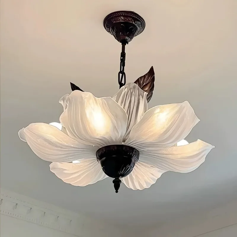 French Retro Flower Acrylic Restaurant Pendant Lights Circular Dining Table Study Lighting Decor Antique Style Petal Chandeliers