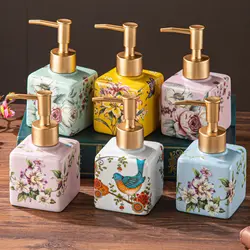 Vintage Flower Ceramic Lotion Bottle Gold Press Head Soap Dispenser Hotel Bathroom Shampoo Moisture Bottle Bathroom Accessories