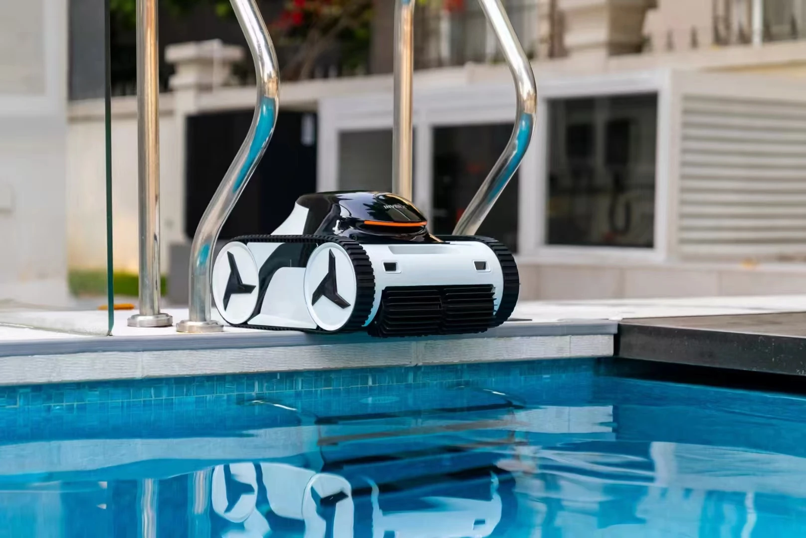 APP Controlled Cordless Pool Cleaner Robot Automatic Wall Climbing Vacuum Scrubber Tool Accessories Inground Above Pools view 5