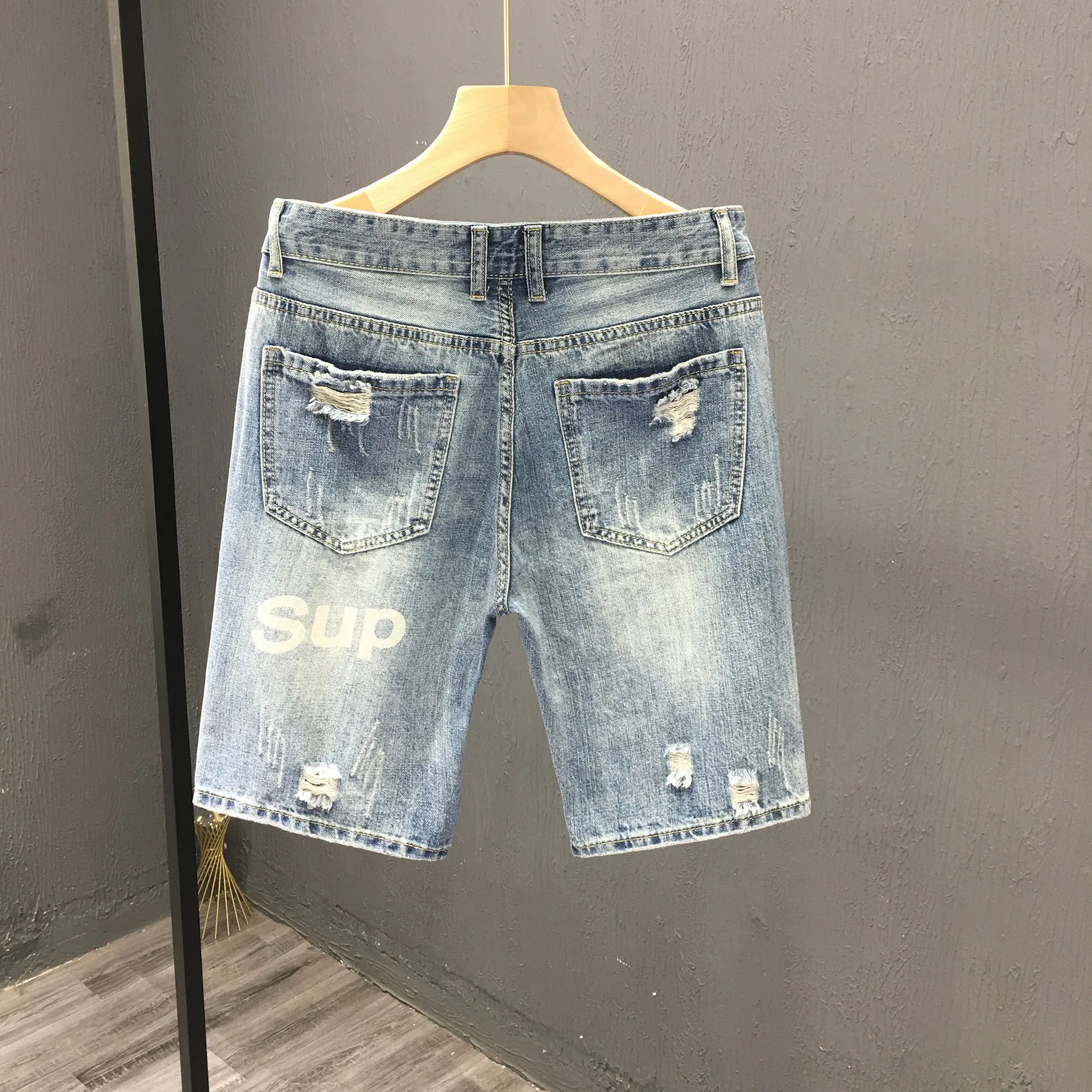 Shorts jeans rasgados para homens, marca de moda, celebridade da internet, casual, 4-5 split, verão