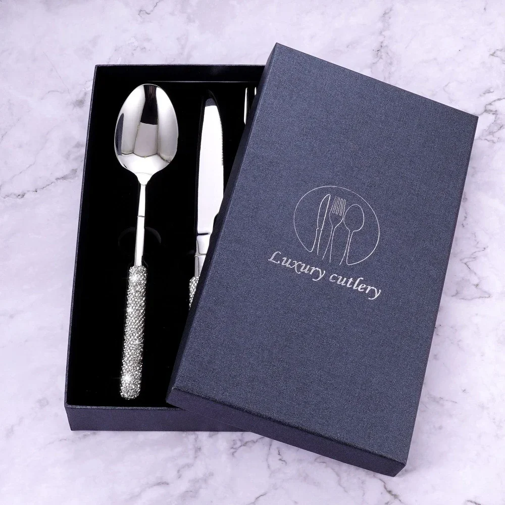 Luxury Cutlery Diamond Spoon Fork Knife Set 304 Stainless Steel Household Steak Dinnerware for Home Kitchen Party Wedding Gift