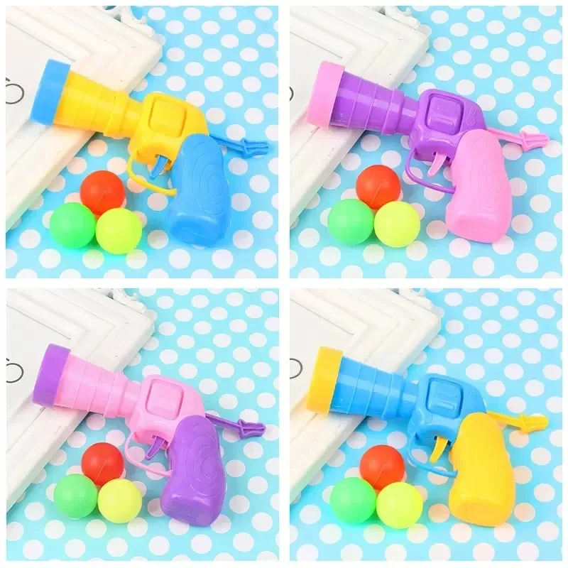 Giocattoli per gatti Giocattolo interattivo per addestramento al lancio per gattini domestici Mini giochi creativi con pistola da tiro Giocattoli con palline di peluche elasticizzate Forniture per animali domestici