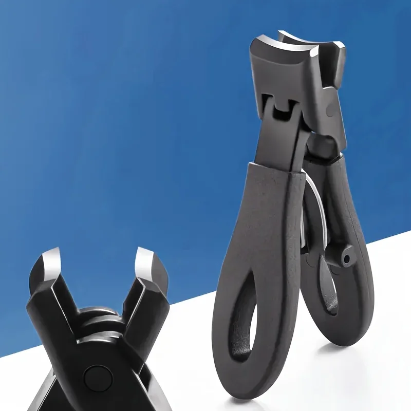 厚い爪にも適したプロ仕様の爪切り。幅広い開口部と飛散防止設計で、爪の整えに欠かせないツールです。