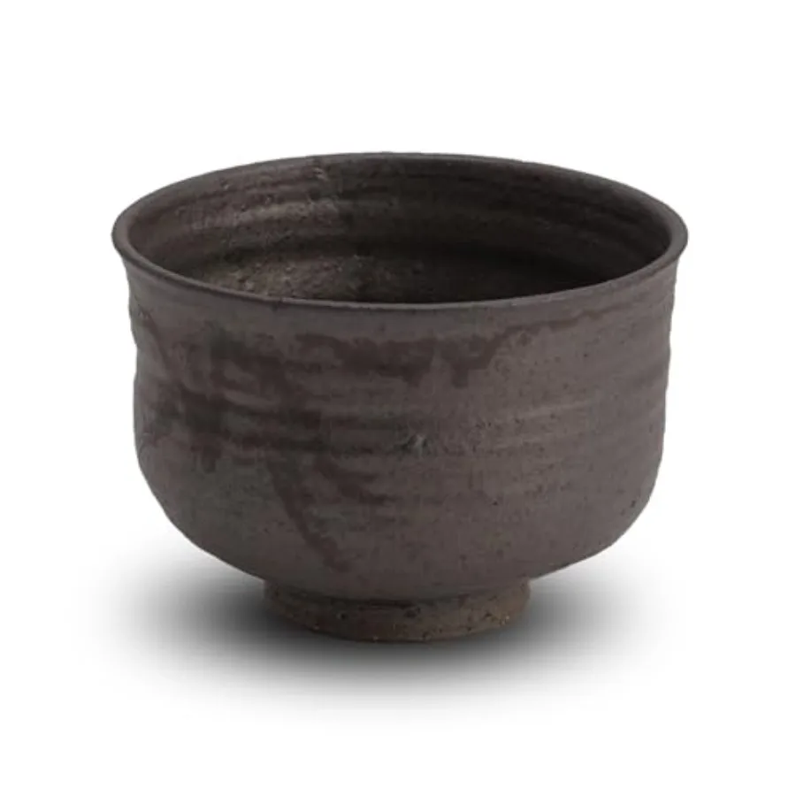 

Чаша для чая матча Shigaraki Ware, 16.9 жидких унций, ручной работы, японская чаша чаван для чайной церемонии и повседневного использования, черная