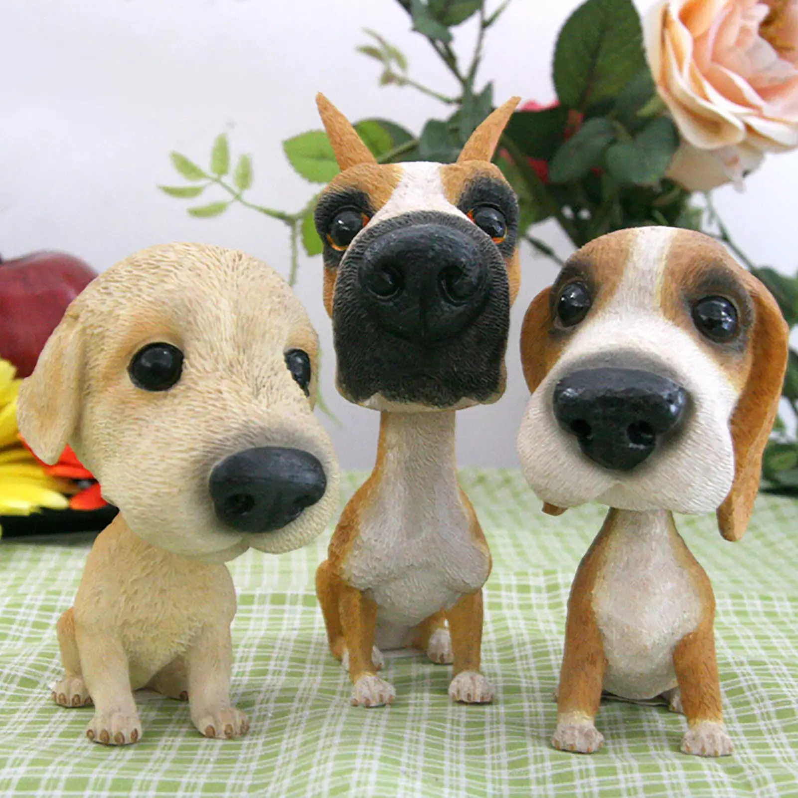 Car Ornaments Bossa Hound, Labokado Box-er Dog Resin Cute Nodding Dog Decor Doll Automobile Interior Decoration Bobblehead Dog