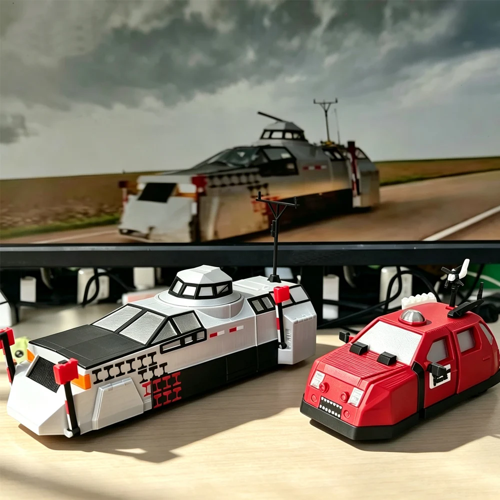 Modèle de voiture d'interception de tornade TIV‑1 Storm Chaser imprimé en 3D, stabilisateurs déployables, capteur et roues rotatifs, affichage sur ordinateur de bureau
