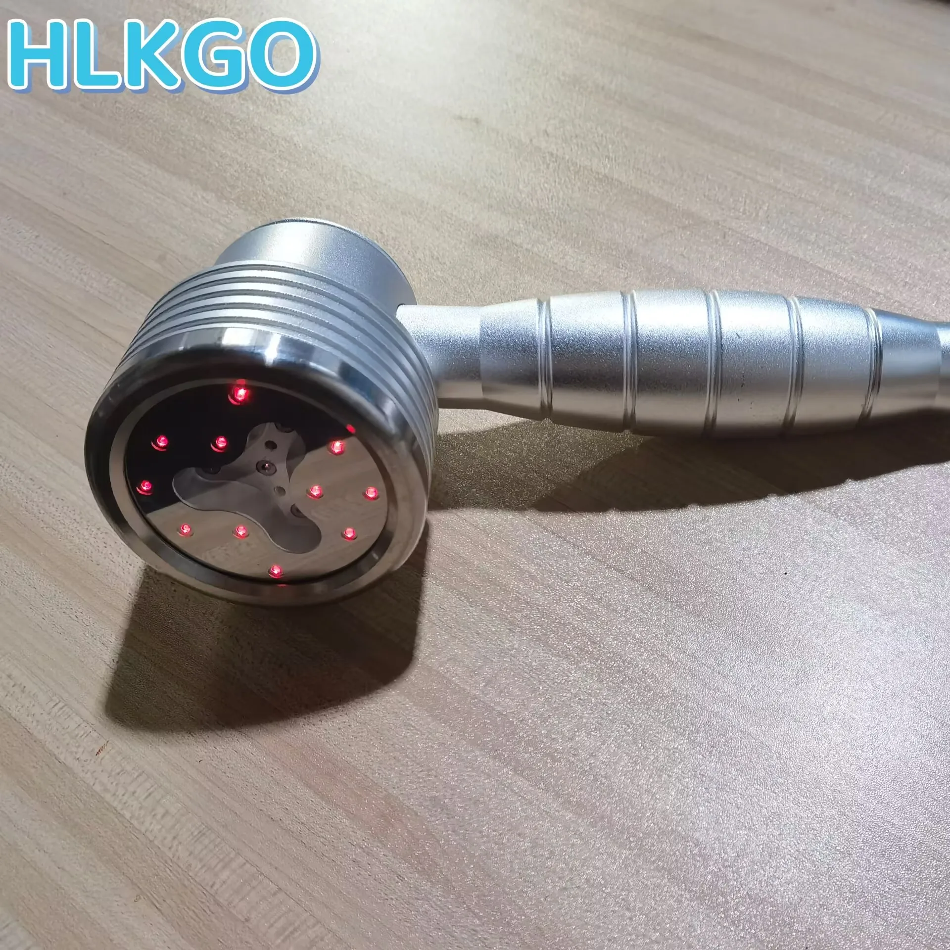 

Новая модель устройства для красносветовой терапии HLKGO - лазер 808 нм для глубоких тканей, 650 нм для восстановления кожи и мышц