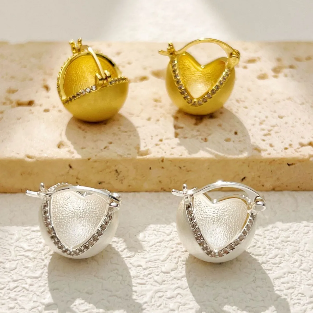 High-end Brushed Metal Flower Basket Ear Cuffs, Light Luxury Versatile Earrings
