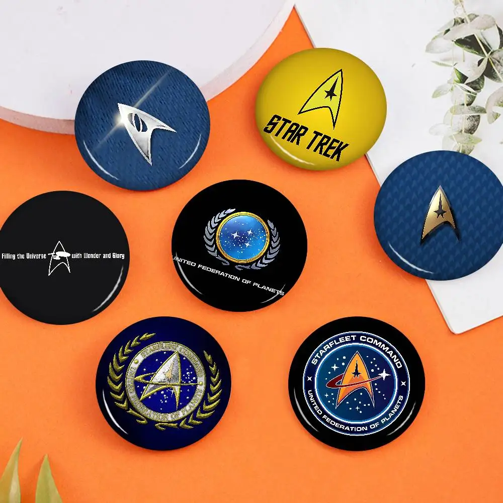 S-Star Trek Tinplate Pin Button Custom Anime Role Old-school Brooch Cartoon Collar Badge Jewelry Gift Fans