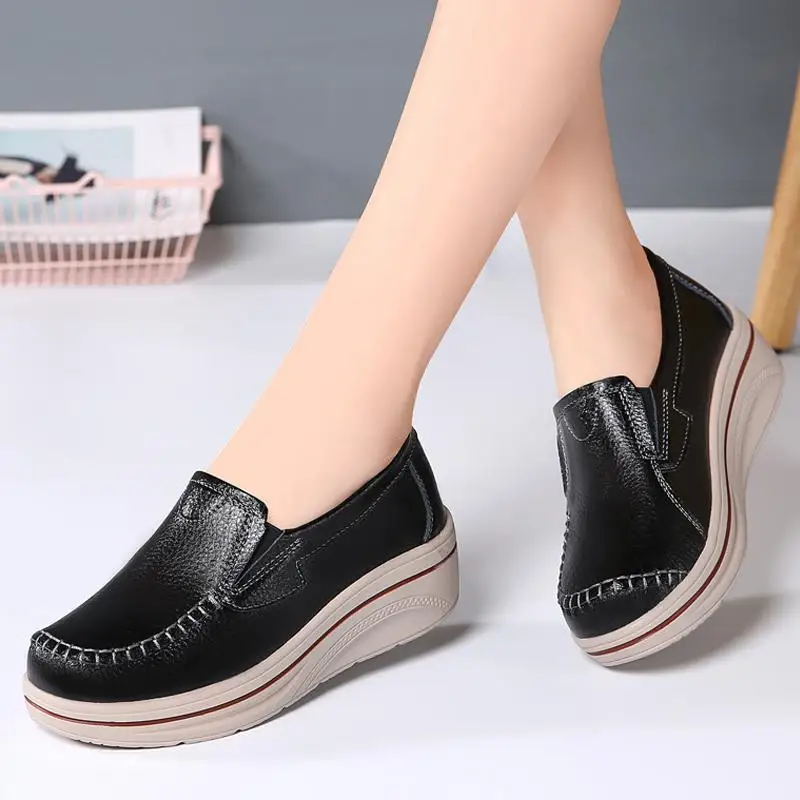 

Moccasins Women's 2024 New Genuine Leather Glove Shoes Women's Flat Soft Leather Pregnant Women's Summer Soft Loafers