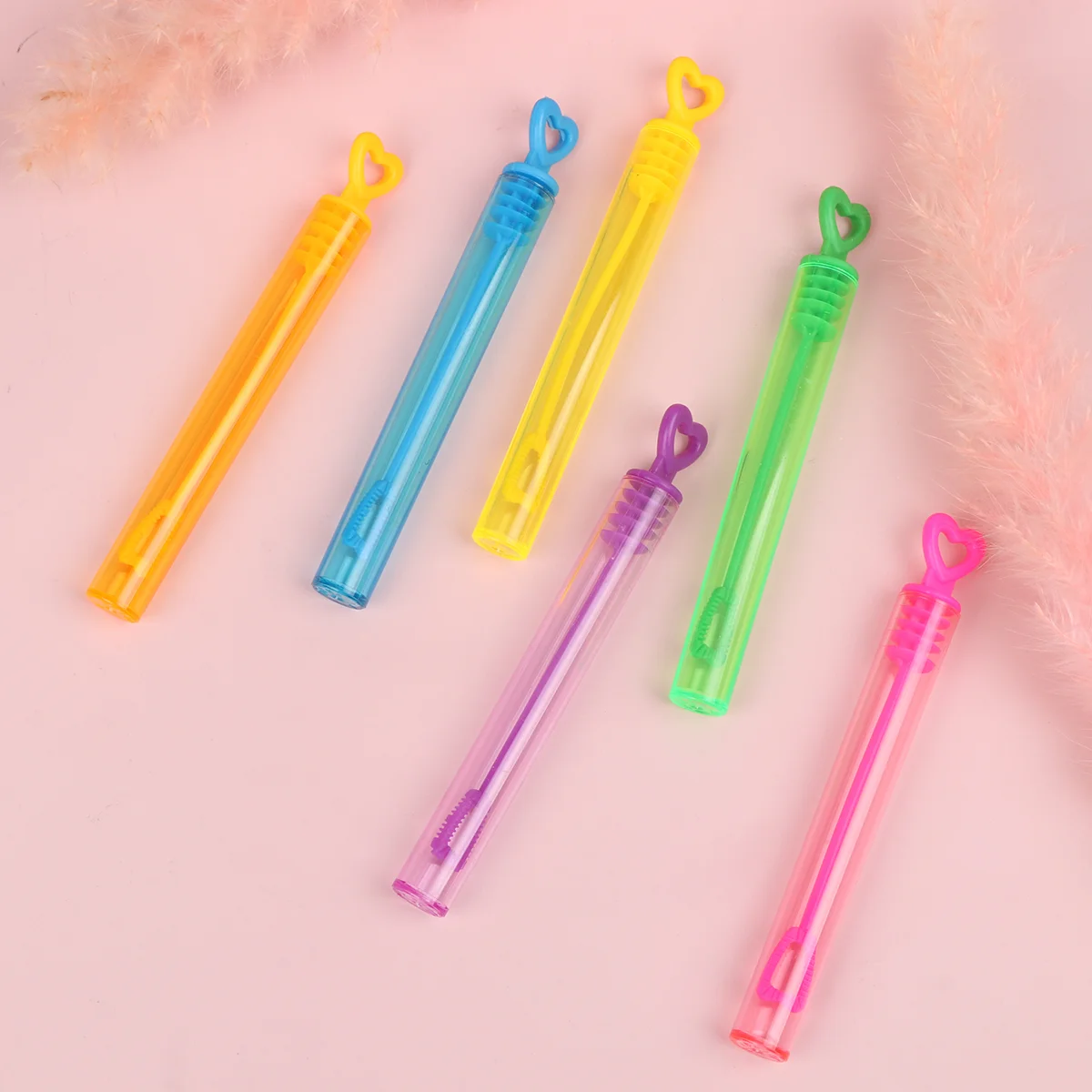 24 stücke Herz-förmigen Leere Blase Stick Bunte Wasser Flasche Blase Zauberstäbe Spielzeug Hochzeit Blase Maker Stick Party Gefälligkeiten für Geburtsd