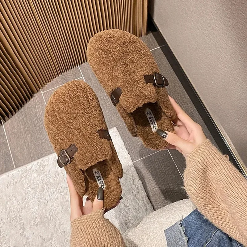 Chinelos de pele de cordeiro de alta qualidade mulheres dedo do pé redondo fivela cinto de pelúcia pantuflas feminino cortiça inverno slides sapatos mulher chinelos peludos