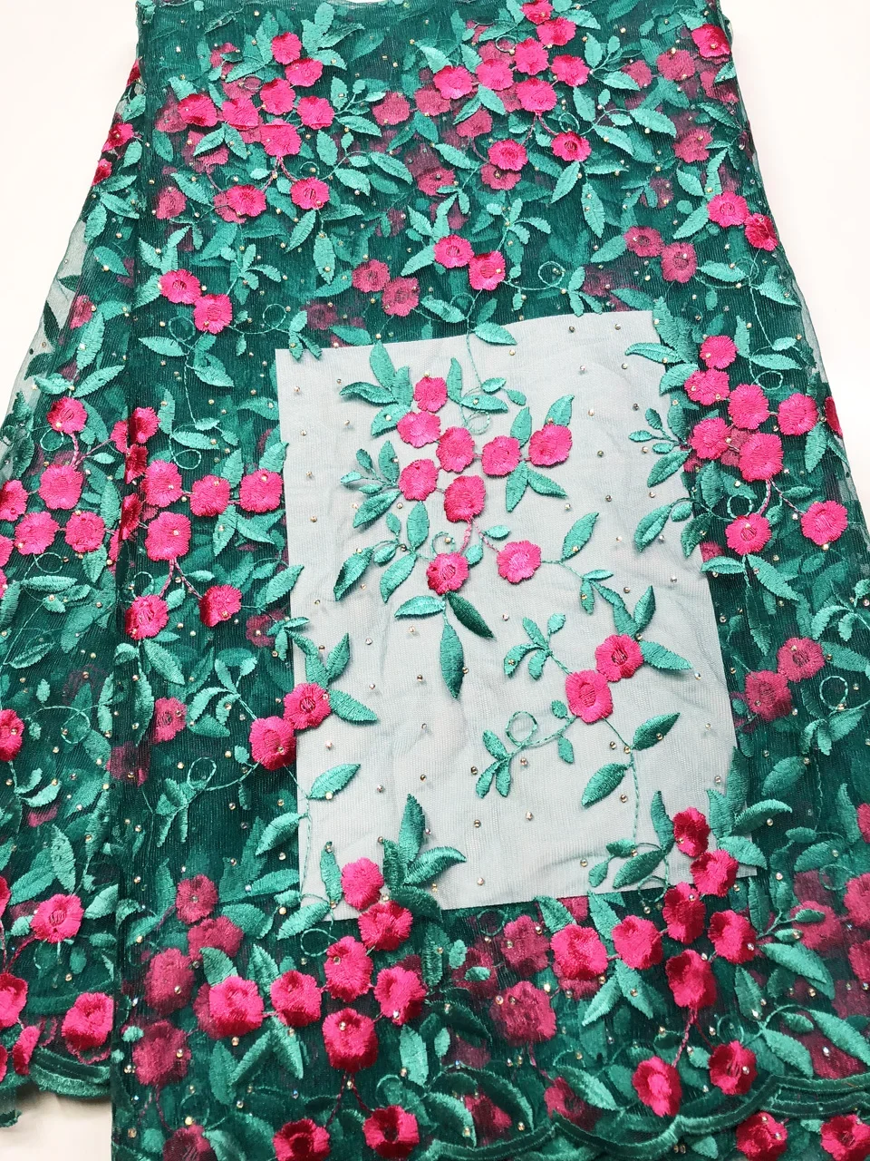 

Teal Gold Very Soft 5 Yards African Tulle Lace Fabric with Big Laser Diamonds Guipure Lace Borders High Quality YB001 Hot Sale