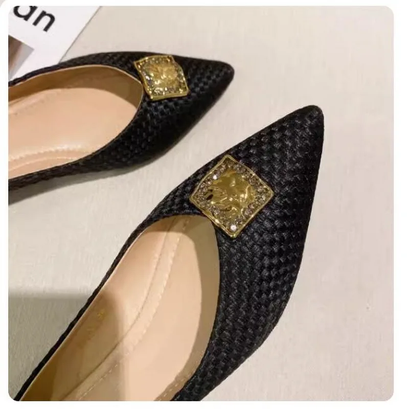 Women Fashion Summer metal buckle Pointed Toe Shoes Flat Loafers braided surface Soft Sole Ladies Plus Size 31-46 Zapatos De Muj