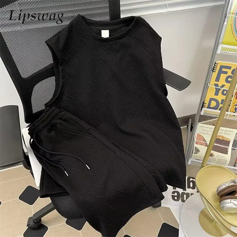 

Streetwear Fashion Mens Two Pieces Sets Summer Casual Solid Color Tank Tops And Shorts Suits Men Stylish Sleeveless Outfits