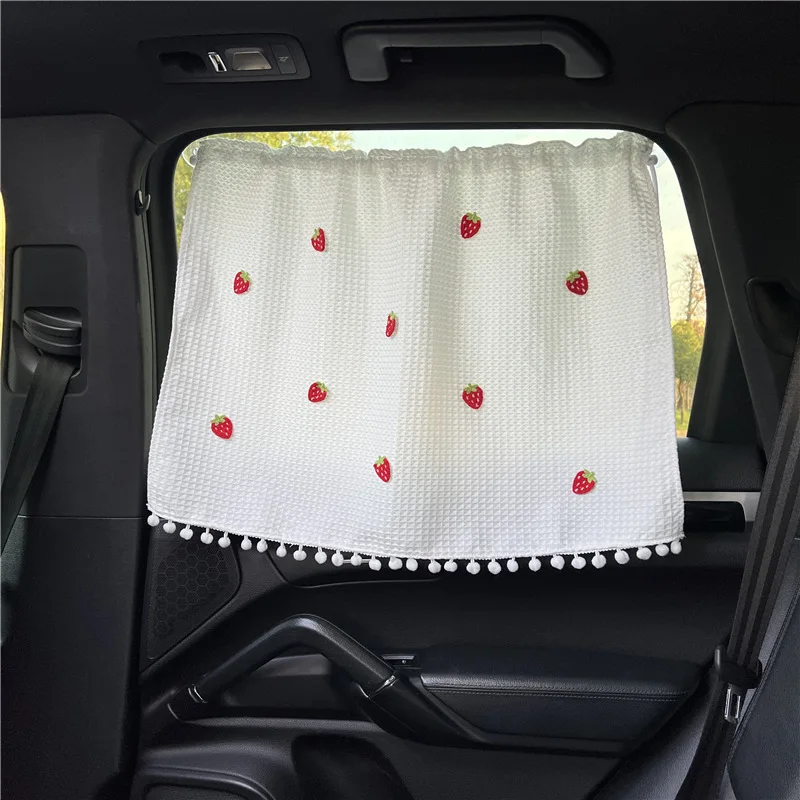 

Car sunshade suspension suction cup lace daisy sunscreen and thermal insulation car double-layer sunshade