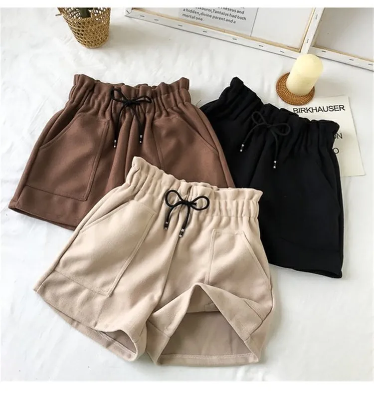 

Модные осенне-зимние шерстяные шорты для женщин 2026 с высокой талией, новые элегантные короткие брюки в стиле ретро, корейские свободные однотонные брюки, повседневная уличная одежда