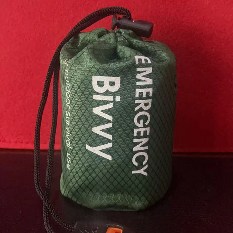 Notfall-Schlafsack, Überlebensdecke, Thermo-Mylar-Biwaksack, leichter, wasserdichter, tragbarer Unterschlupf für Camping und Wandern