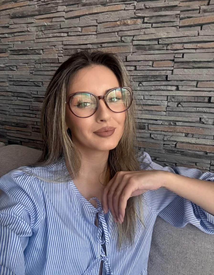 

Retro blue light glasses, lightweight, stylish design with spring hinges, versatile for any occasion.