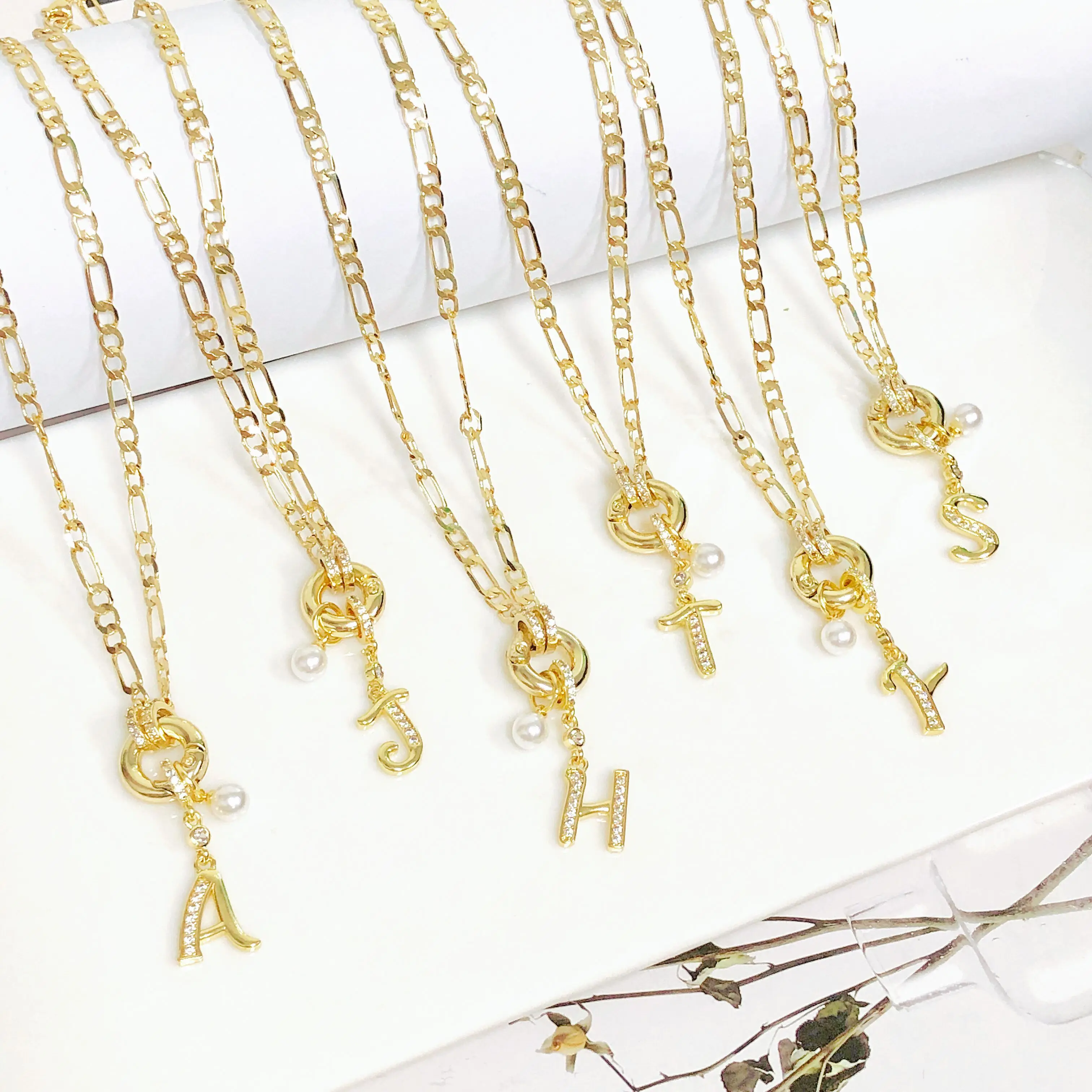 الكلاسيكية 26 الأولي رسالة A-Z زركونيا قلادة مطلية بالذهب قلادة للرجال النساء حفل زفاف اسم مجوهرات هدية أنيقة #1