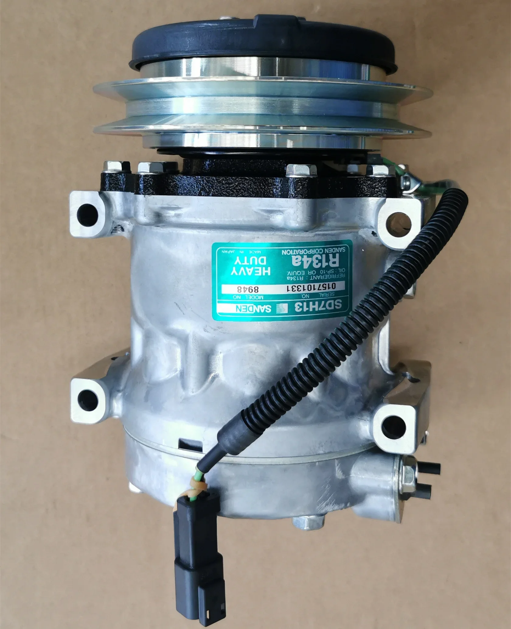 

Воздушный компрессор TLF WA380 423-S62-4330 Части колесного погрузчика WA320