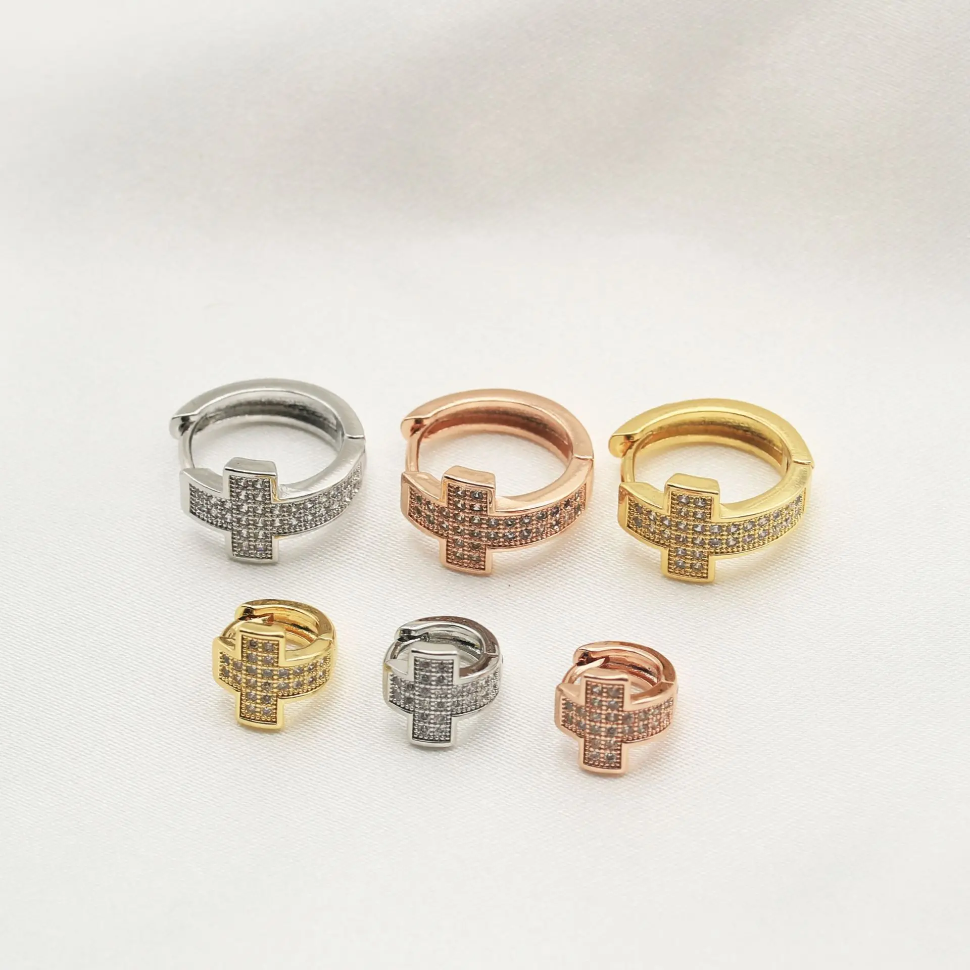 Simple Cz Pave Cros…