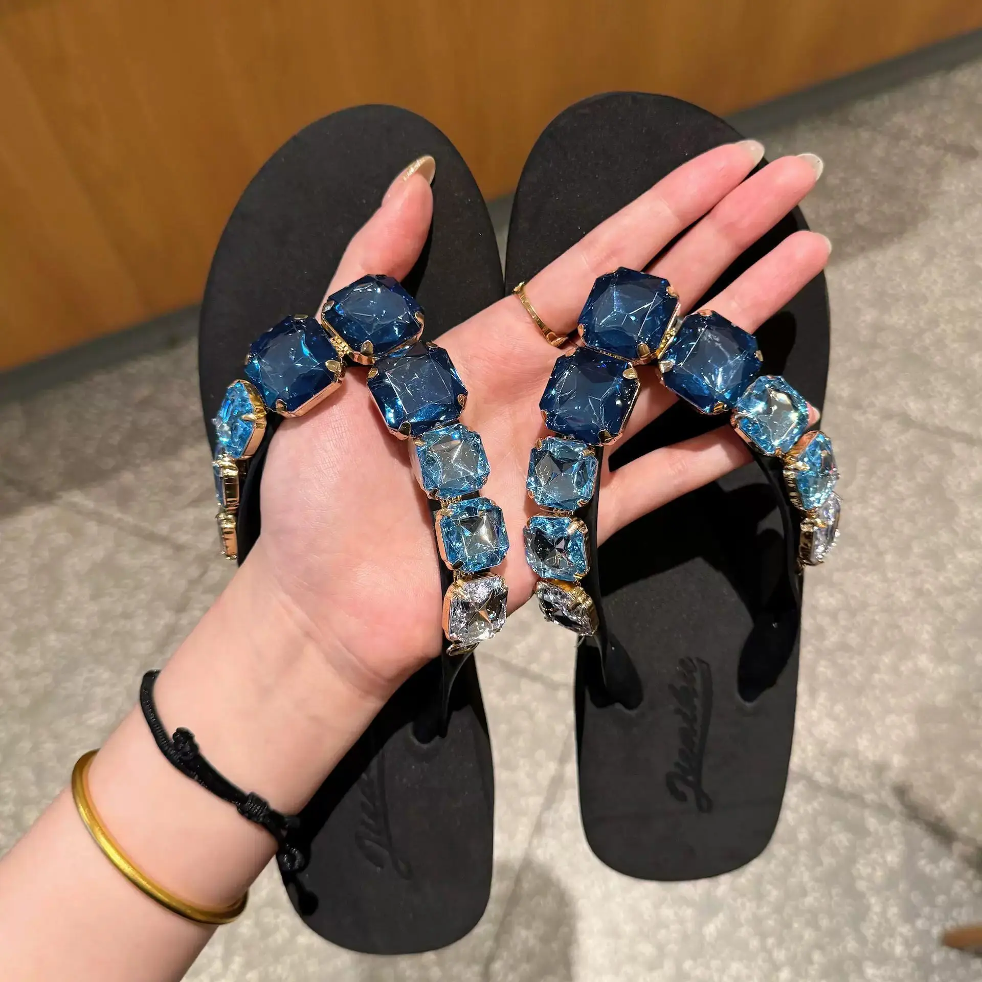 2026 water diamond flip flops women's summer outdoor beach slippers new anti slip clip on DIY sandals