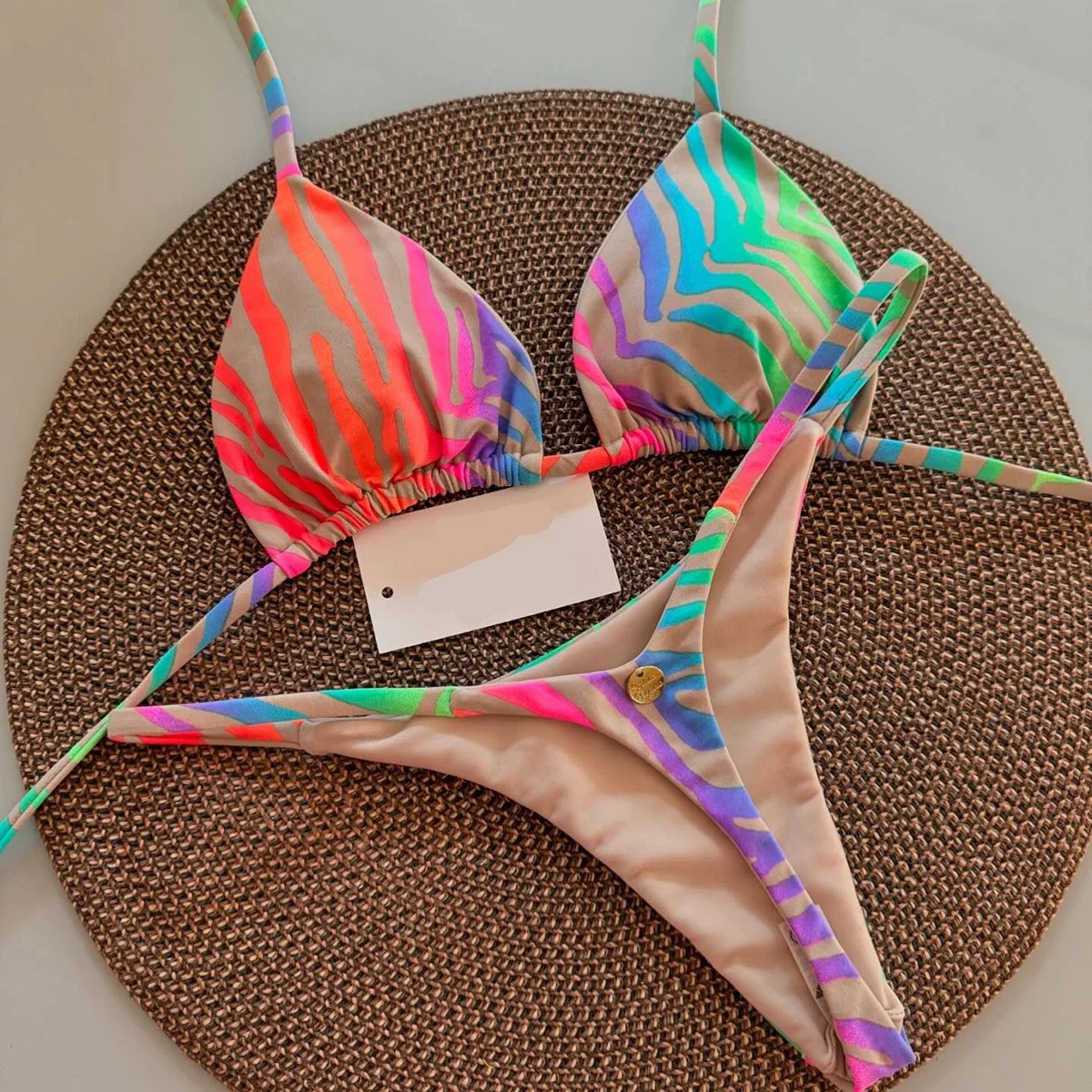 

Микро-бикини 2026: Новый сексуальный женский купальник, комплект бикини с лямкой через шею, бразильский бикини, пляжная одежда с принтом для вечеринок