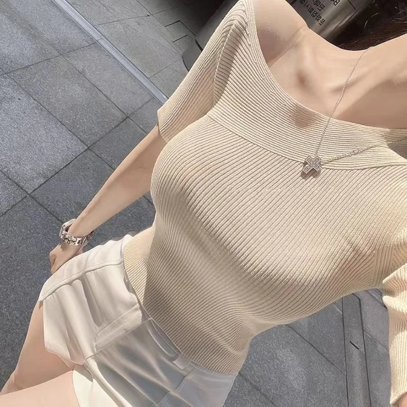 スリムフィットのニット素材の半袖Tシャツ、レディース、通勤、韓国風、春夏新作