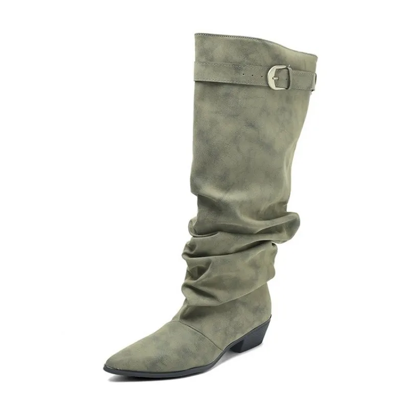 2026 Herbst Retro-Stil Spitze Plissierte Damen-Langstiefel mit Breiten Lederschnallen, Schlichte und Elegante Hohe Kavallerie-Stiefel – Detail 11