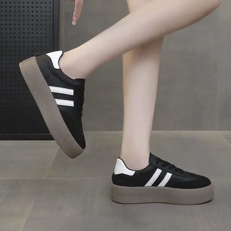 Sepatu Sneakers kulit wanita, sepatu vulkanisir ringan untuk wanita kanvas ujung bulat kasual olahraga Platform Sneakers Zapatos Mujer