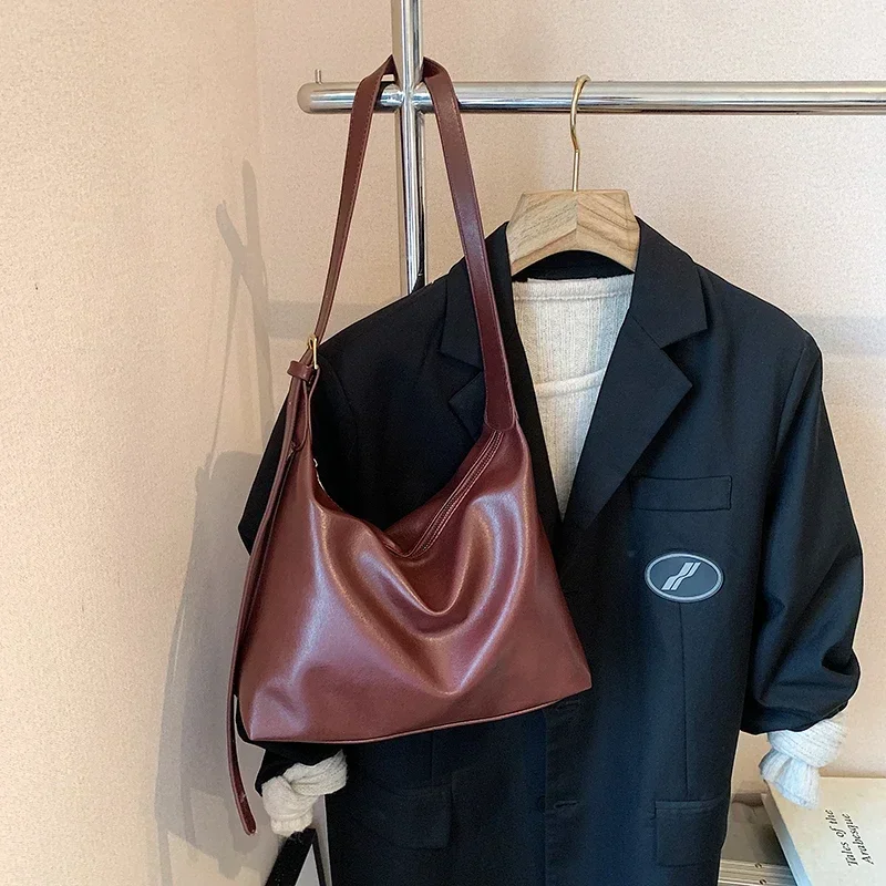 Bolso Retro, de gama alta, de nicho, informal y versátil para mujer, bolso de hombro de gran capacidad para ir al trabajo a la moda, bolsos para mujer