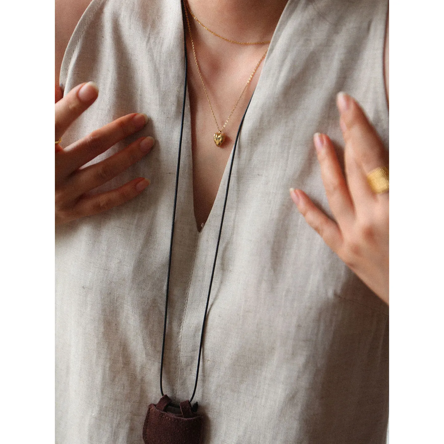 A1st Editor Store Linen V-Neck Sleeveless Hanging Neck Vest Loose Versatile Shoulder Top Women's Fashion Commute Style