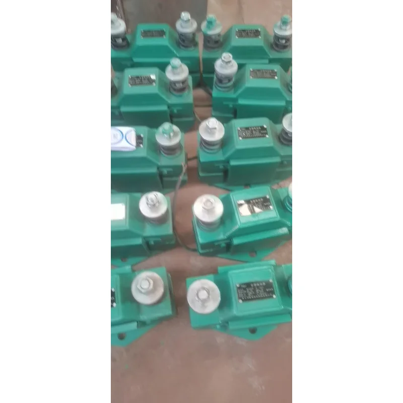 China Industrial Portable Mini Vibrating For Mining Grain Industry Hanging Electromagnetic Feeder Machine