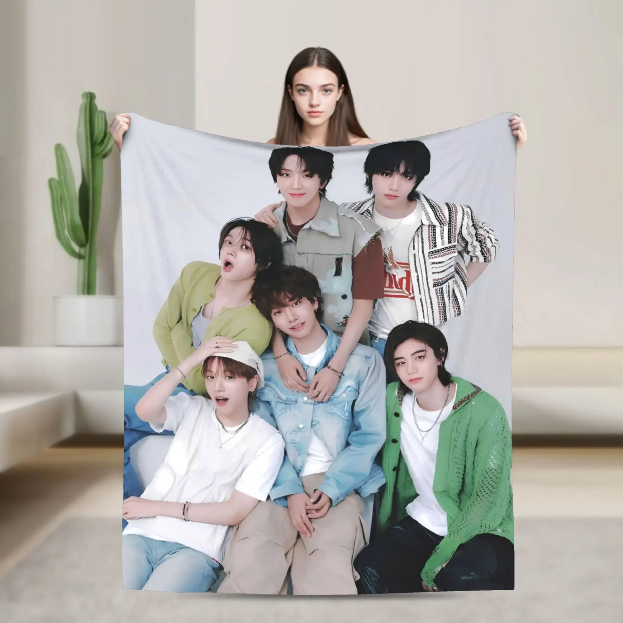 

Kpop Band Music Tour Flannel Throws Warm Custom Bedspread for Bedroom Picnic Blanket Quality Gift