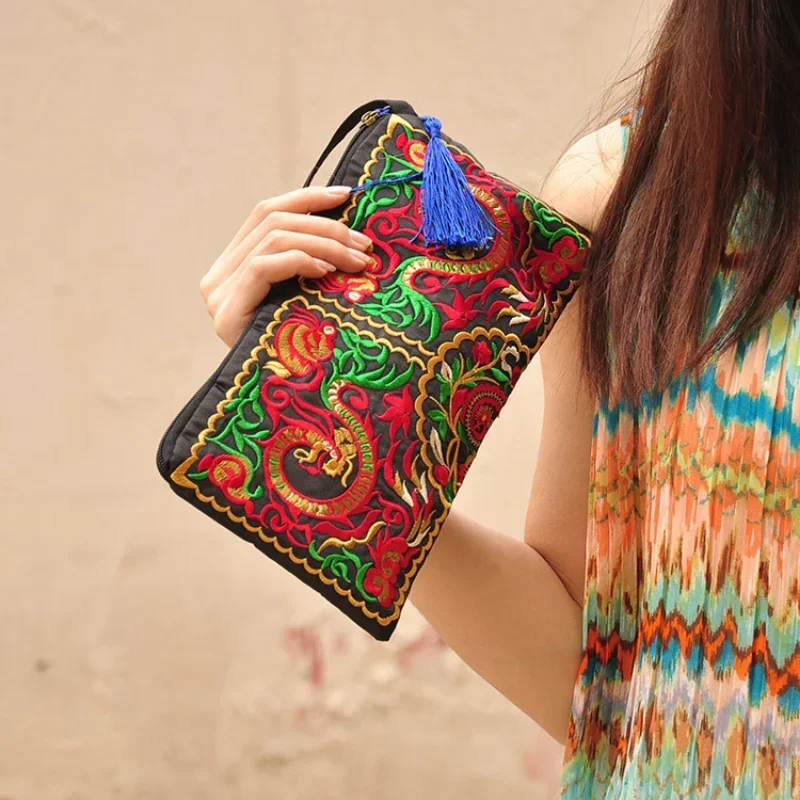 Retro Style Square Purse Ethnic Style Phone Clutches Floral Embroidered Bag Zipper Storage Bag Flower Fabric Clutch Bag